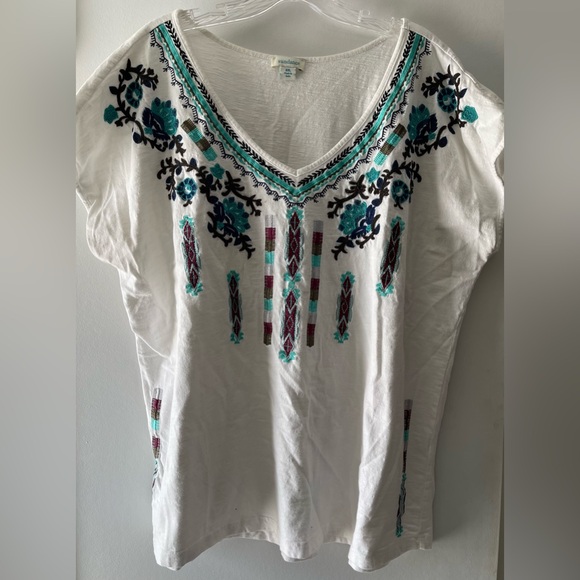 SUNDANCE EMBROIDERED VNECK WHITE T-SHIRT W/ BOHO FLORAL VIBE-LADIES SIZE XXL - Picture 2 of 6